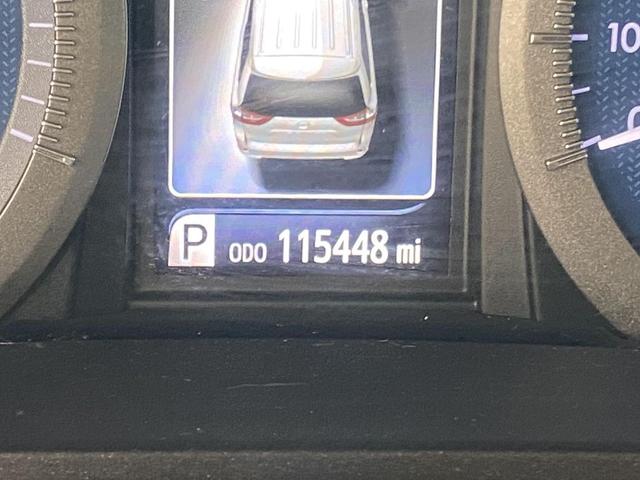 Photo of 2016 Blizzard Pearl Toyota Sienna