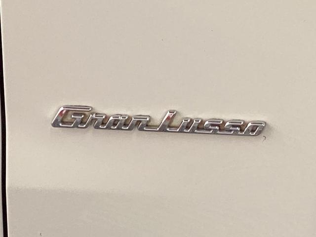 Photo of 2018 Bianco Maserati Levante