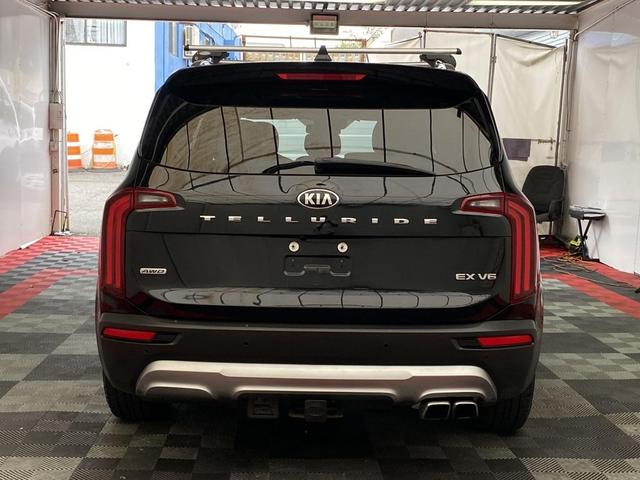 Photo of 2020 Ebony Black Kia Telluride
