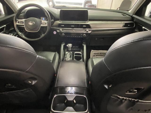 Photo of 2020 Ebony Black Kia Telluride