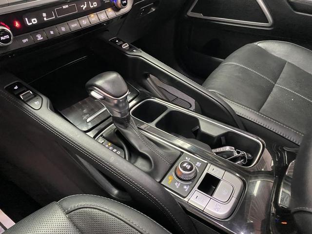 Photo of 2020 Ebony Black Kia Telluride