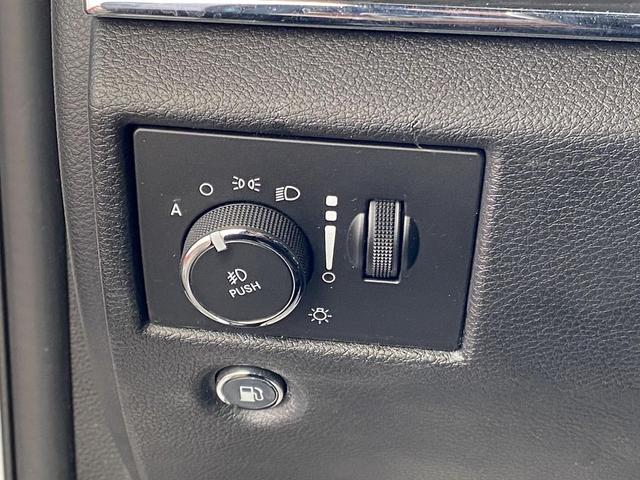 Photo of 2020 Bright White Clearcoat Jeep Grand Cherokee