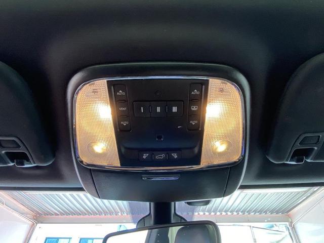 Photo of 2020 Bright White Clearcoat Jeep Grand Cherokee