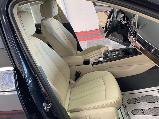 Photo of 2018 Moonlight Blue Metallic Audi A4
