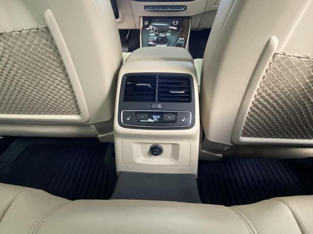Photo of 2018 Moonlight Blue Metallic Audi A4