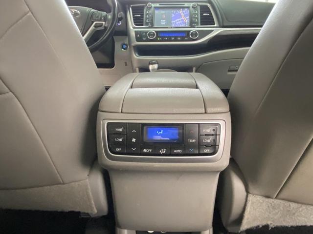 Photo of 2014 Nautical Blue Metallic Toyota Highlander