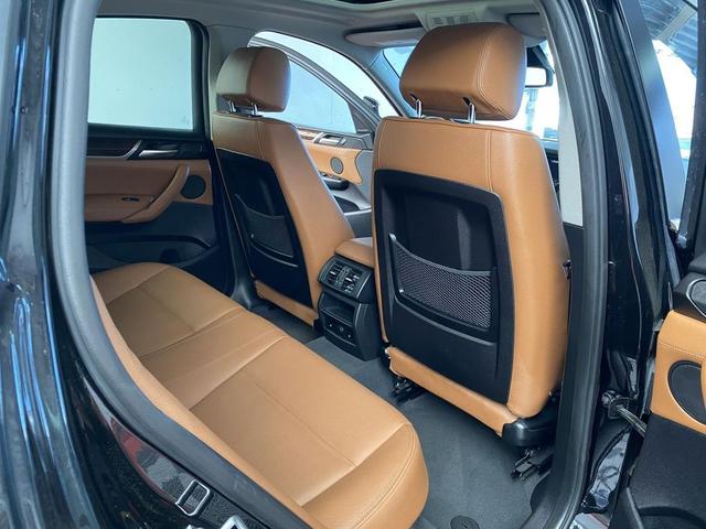 Photo of 2016 Black Sapphire Metallic BMW X4