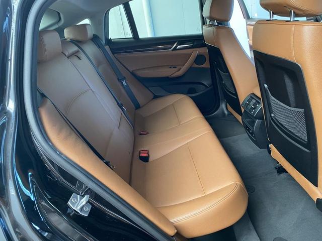 Photo of 2016 Black Sapphire Metallic BMW X4