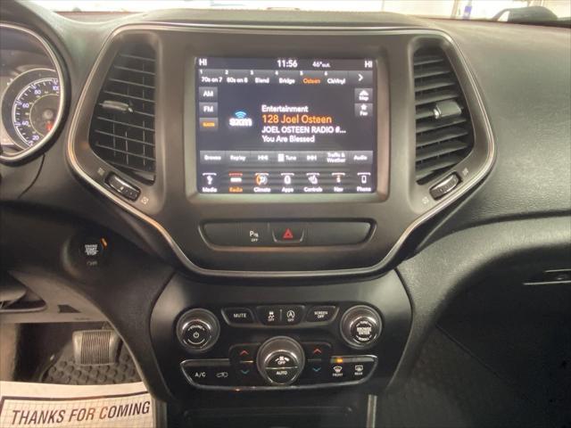 Photo of 2019 Velvet Red Pearlcoat Jeep Cherokee