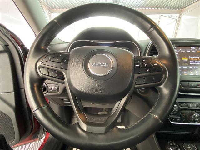 Photo of 2019 Velvet Red Pearlcoat Jeep Cherokee