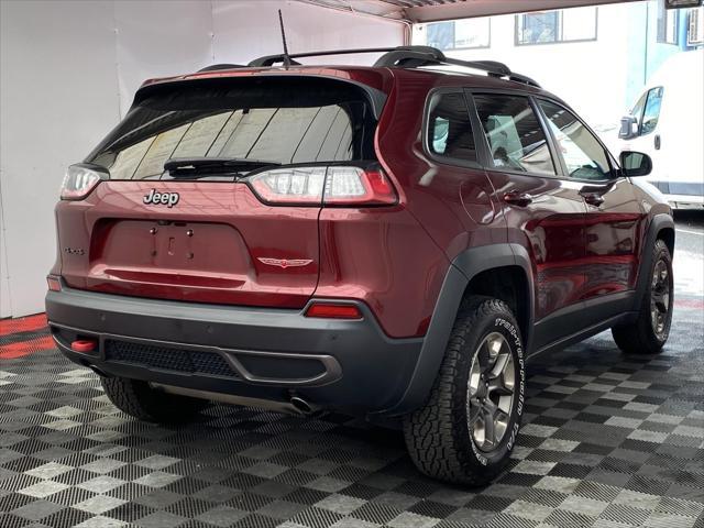 Photo of 2019 Velvet Red Pearlcoat Jeep Cherokee