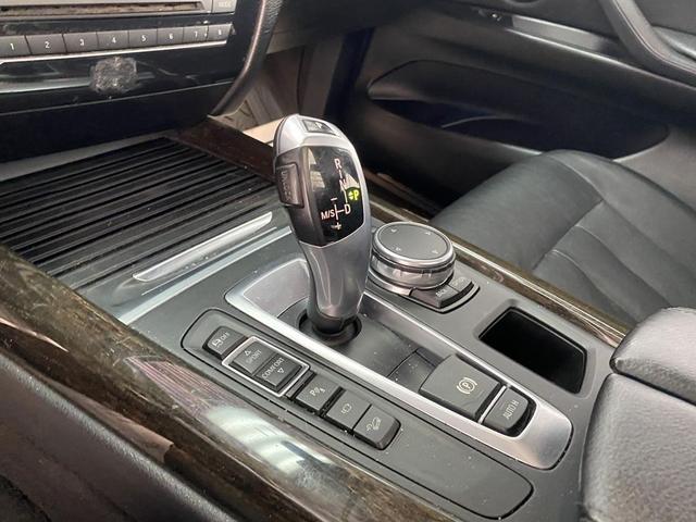 Photo of 2016 Mineral White Metallic BMW X5