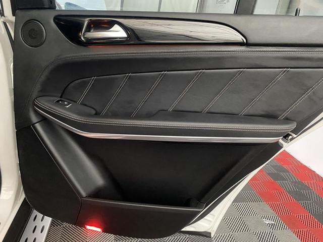 Photo of 2015 Diamond White Metallic Mercedes-Benz GL-Class