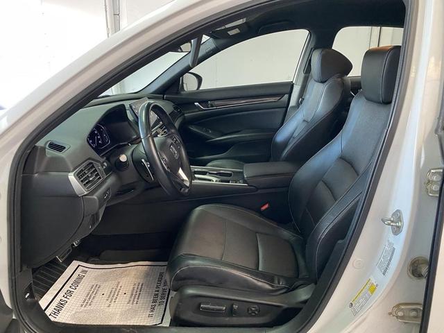 Photo of 2018 Platinum White Pearl Honda Accord