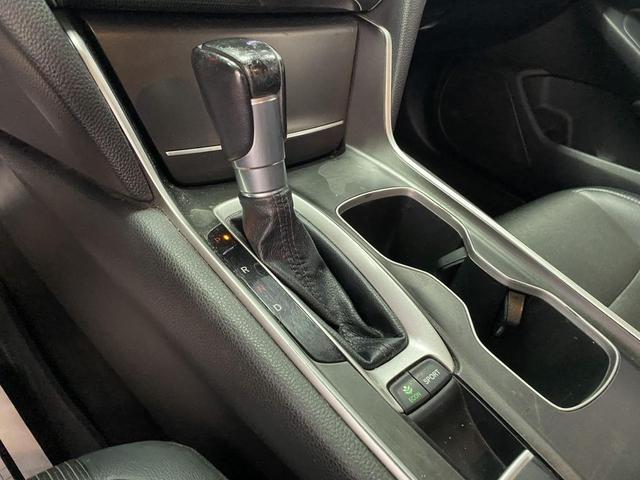 Photo of 2018 Platinum White Pearl Honda Accord
