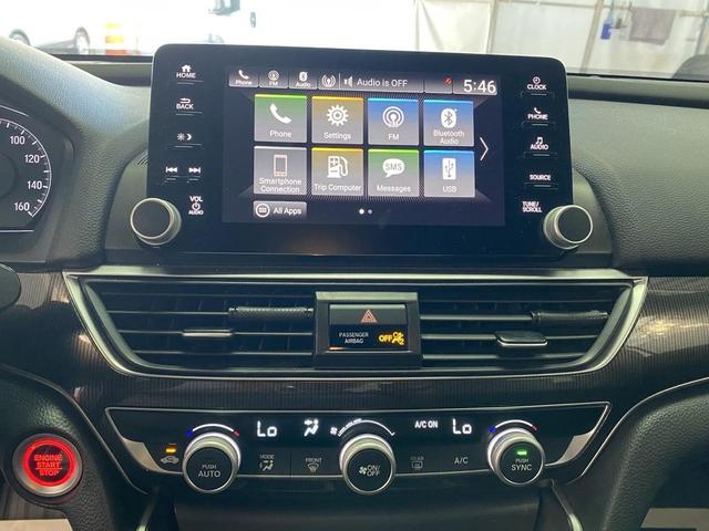 Photo of 2018 Platinum White Pearl Honda Accord