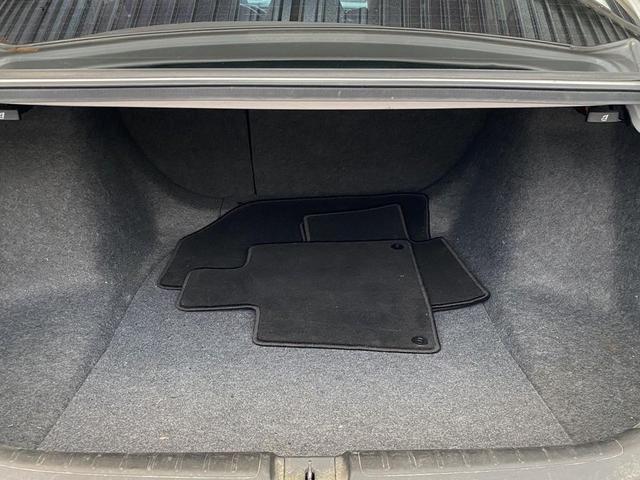 Photo of 2018 Platinum White Pearl Honda Accord