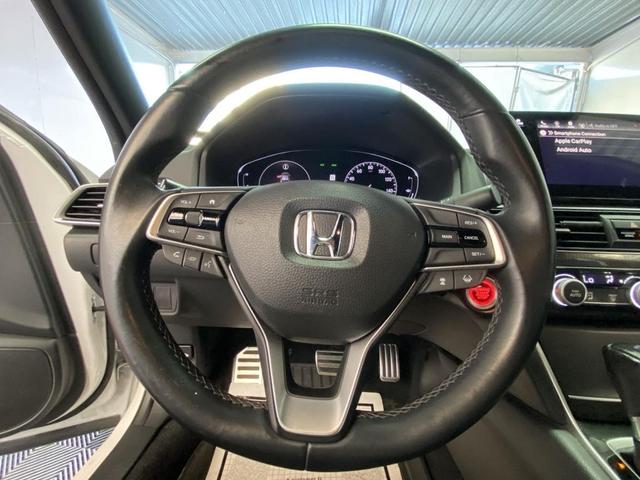 Photo of 2018 Platinum White Pearl Honda Accord