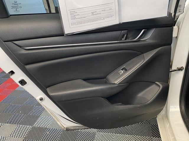 Photo of 2018 Platinum White Pearl Honda Accord
