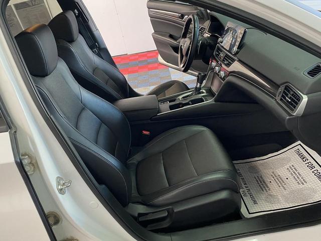 Photo of 2018 Platinum White Pearl Honda Accord