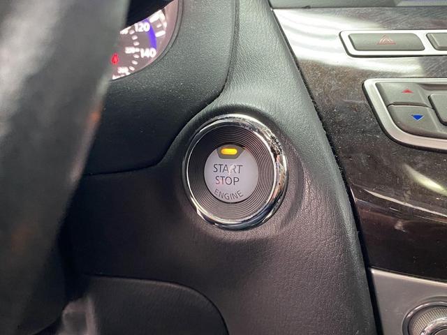 Photo of 2014 Liquid Platinum INFINITI QX60
