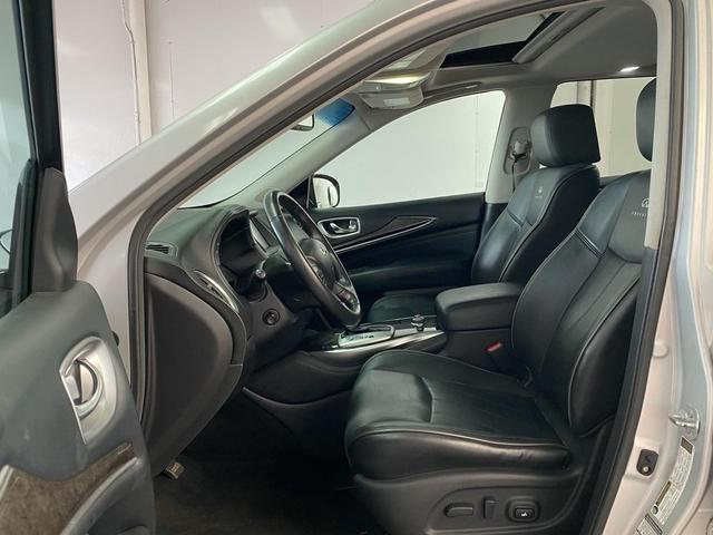 Photo of 2014 Liquid Platinum INFINITI QX60