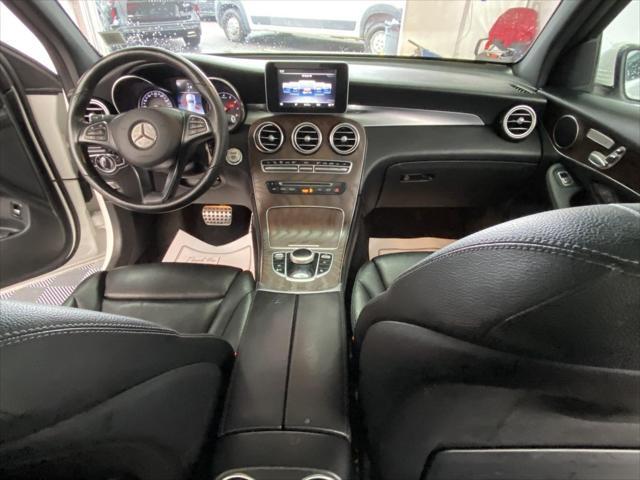 Photo of 2019 Polar White Mercedes-Benz GLC 300