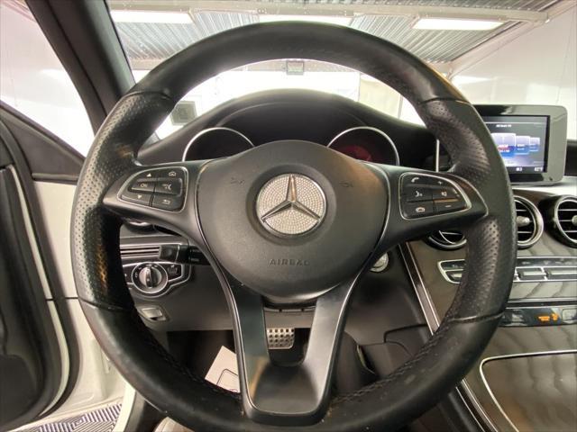Photo of 2019 Polar White Mercedes-Benz GLC 300