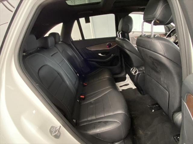 Photo of 2019 Polar White Mercedes-Benz GLC 300