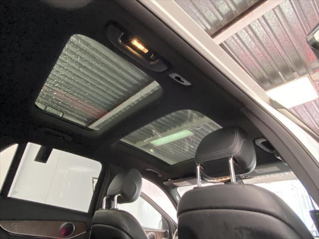 Photo of 2019 Polar White Mercedes-Benz GLC 300