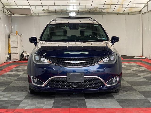 Photo of 2018 Jazz Blue Pearlcoat Chrysler Pacifica