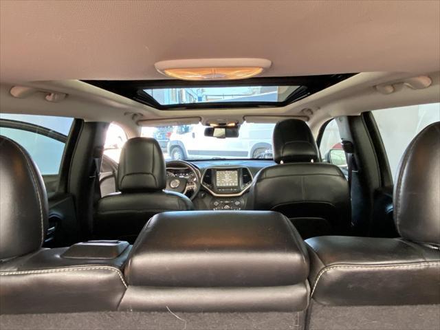 Photo of 2015 Billet Silver Metallic Clearcoat Jeep Cherokee