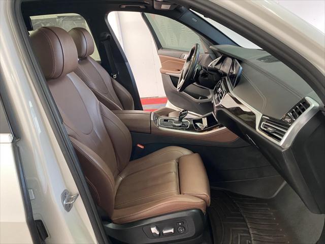 Photo of 2021 Mineral White Metallic BMW X5