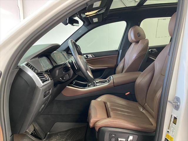 Photo of 2021 Mineral White Metallic BMW X5