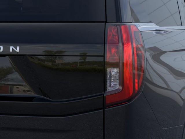 Photo of 2025 Agate Black Metallic Ford Expedition