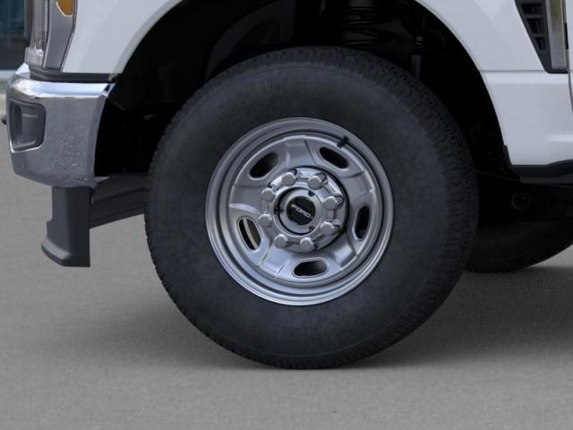 Photo of 2025 Oxford White Ford F-250