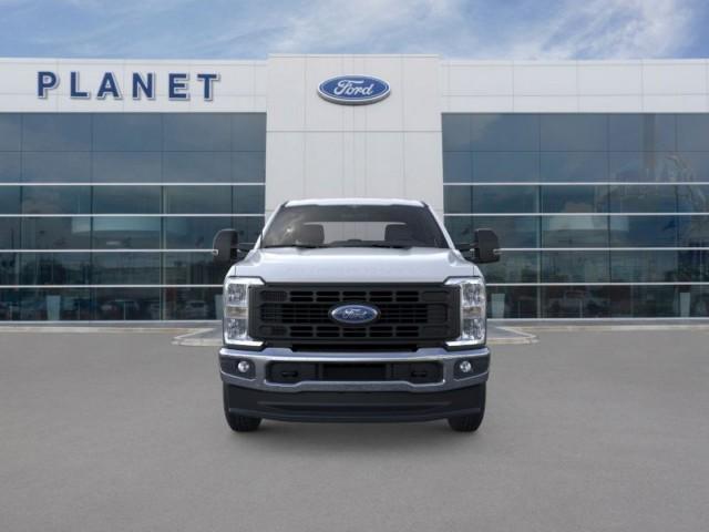 Photo of 2025 Oxford White Ford F-250