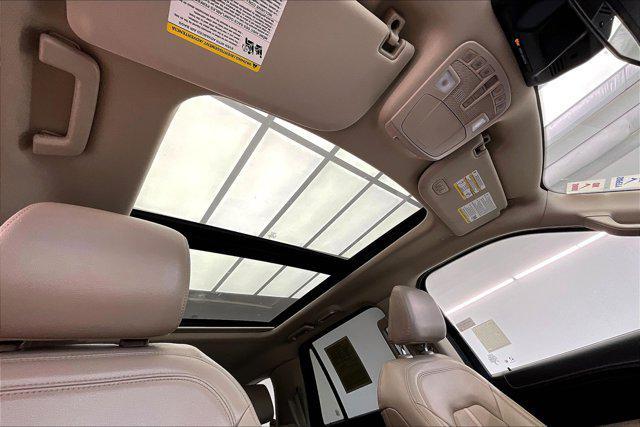 Photo of 2023 Oxford White Ford Expedition Max