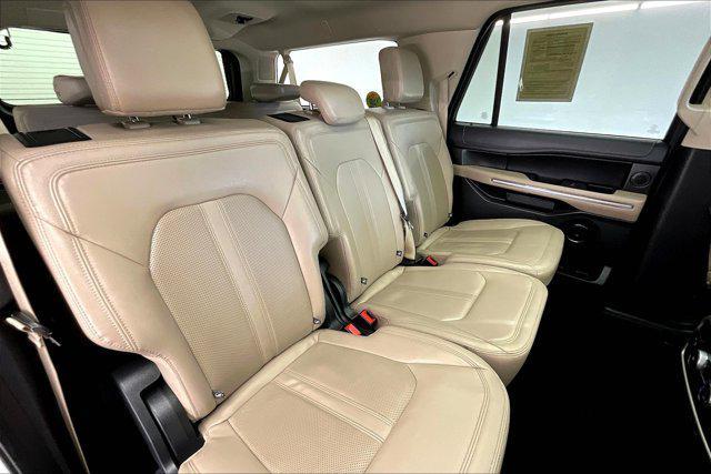 Photo of 2023 Oxford White Ford Expedition Max