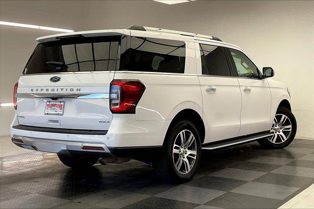 Photo of 2023 Oxford White Ford Expedition Max