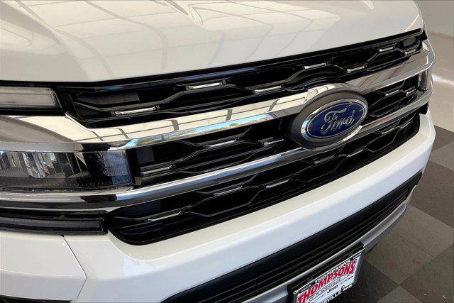 Photo of 2023 Oxford White Ford Expedition Max