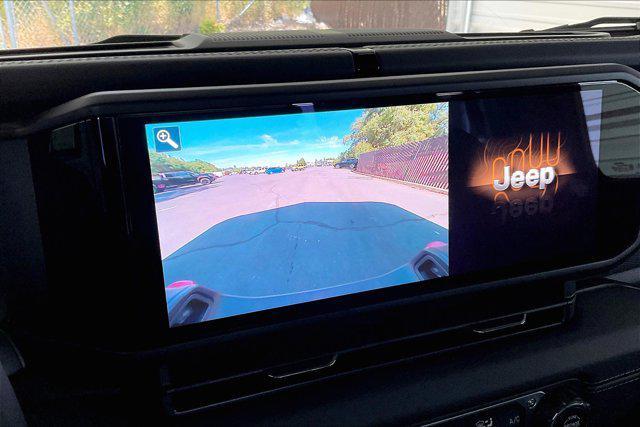 Photo of 2025 PRC Firecracker Red C/C Jeep Gladiator