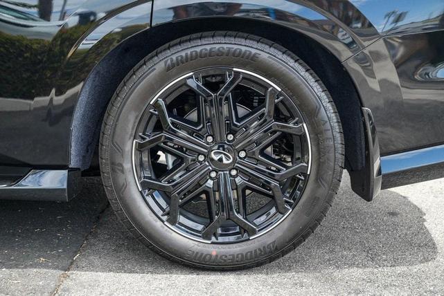 Photo of 2026 Diamond Black INFINITI QX80