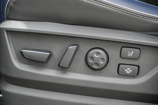 Photo of 2026 Diamond Black INFINITI QX80