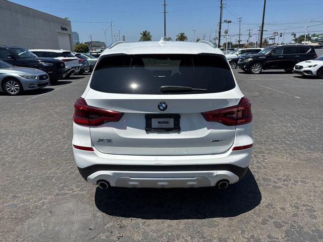 Photo of 2018 Alpine White BMW X3