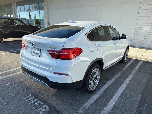 Photo of 2018 Alpine White BMW X4