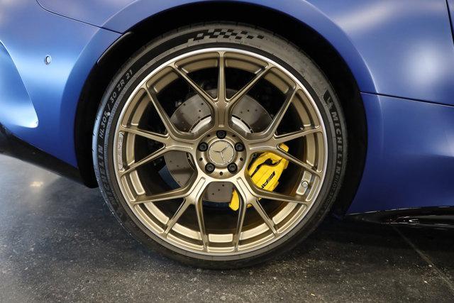 Photo of 2024 MANUFAKTUR Hyper Blue Magno Mercedes-Benz AMG GT 63