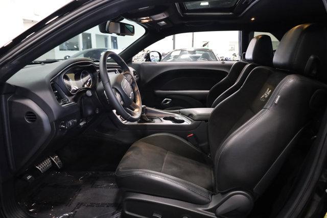 Photo of 2018 Pitch Black Clearcoat Dodge Challenger