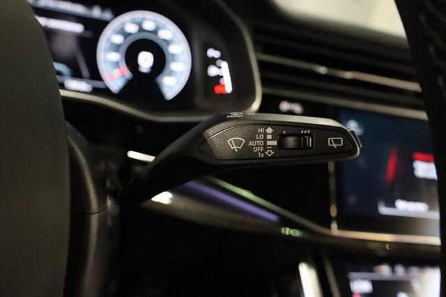Photo of 2022 Glacier White Metallic Audi SQ8