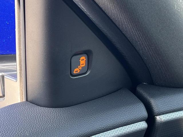 Photo of 2023 Apex Blue Pearl Acura RDX